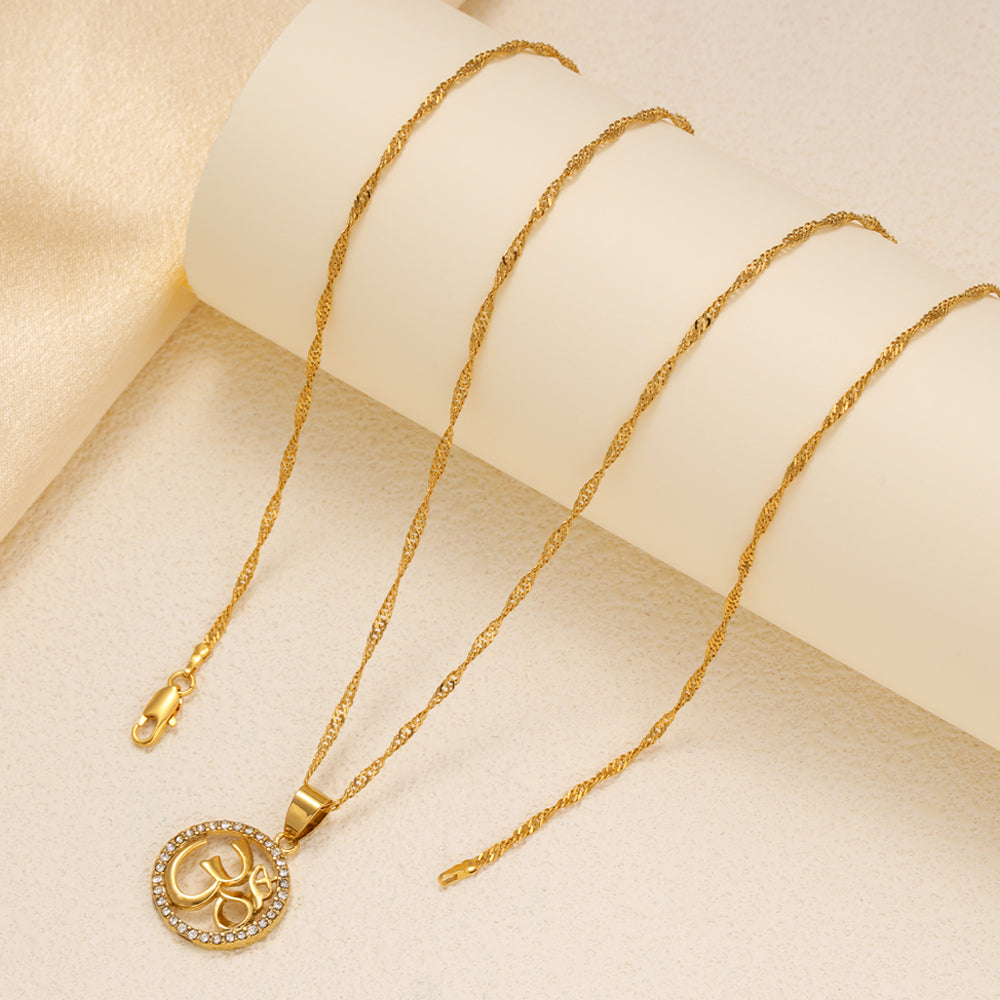 Circular Pendant Necklace