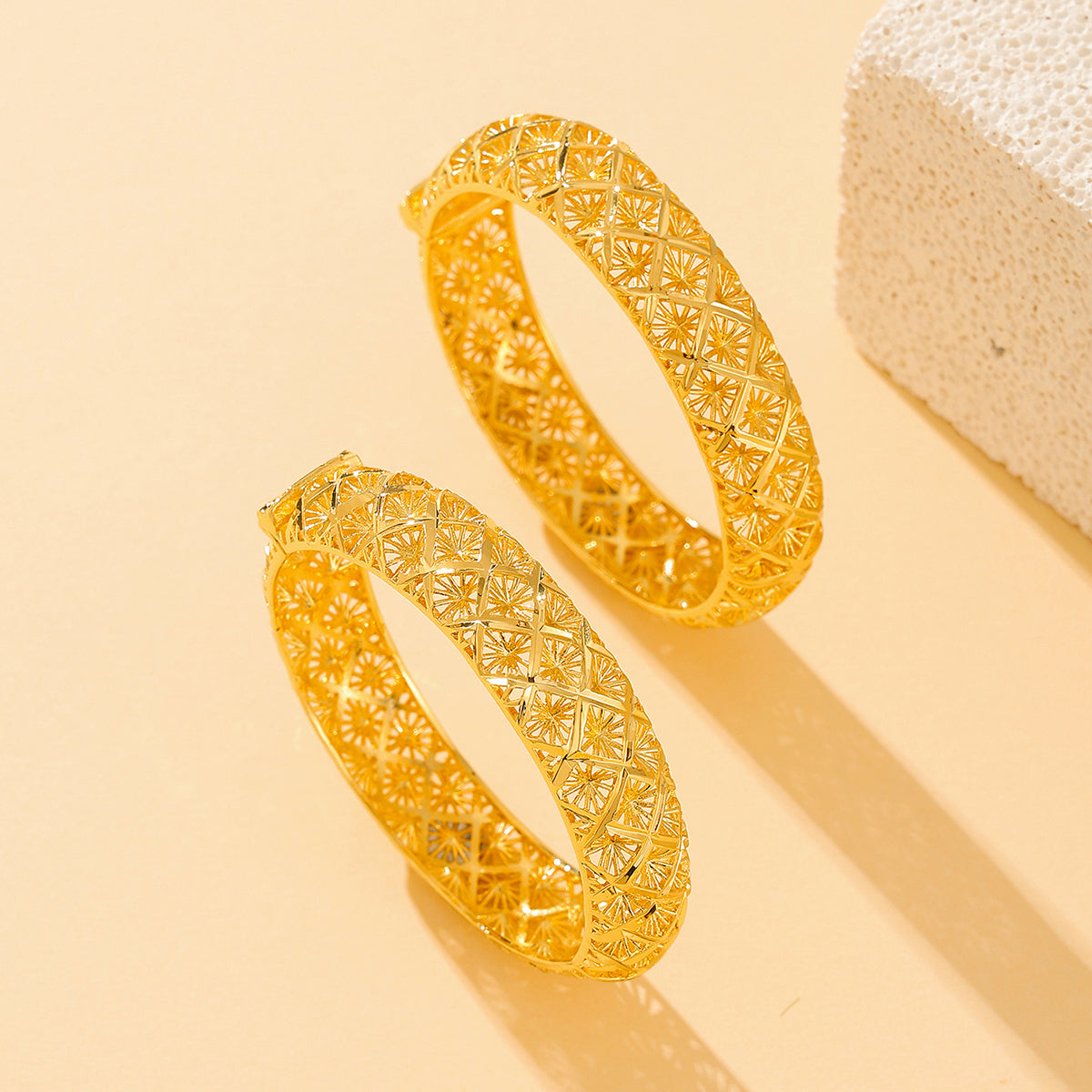Royal Filigree Bangle 18k Gold