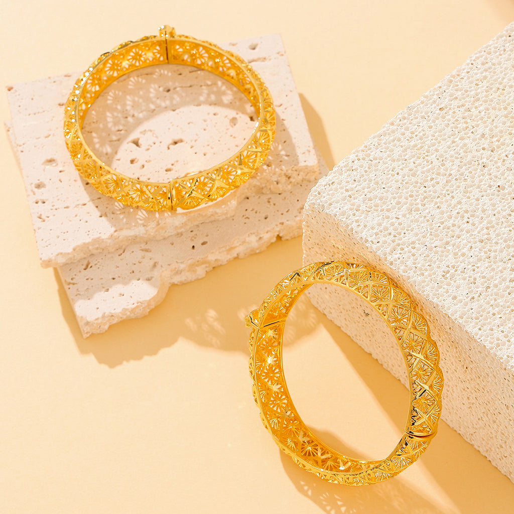 Royal Filigree Bangle 18k Gold