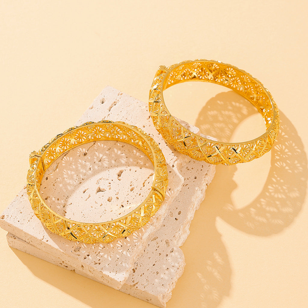 Royal Filigree Bangle 18k Gold